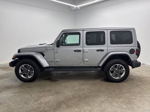 Used 2020 Jeep Wrangler Unlimited Sahara w/ Uconnect 4C Nav & Sound Group image 8