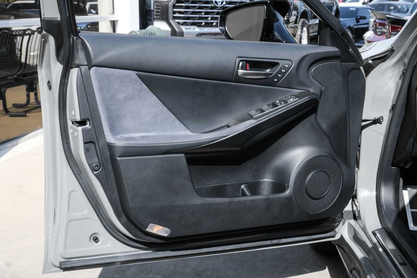 Used 2022 Lexus IS 500 RWD image 37