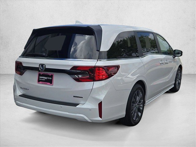 New 2027 Honda Odyssey Touring image 2