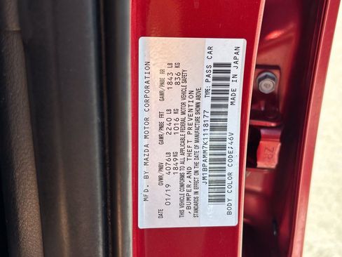 Used 2019 MAZDA MAZDA3 Hatchback w/ Preferred Package FWD image 30