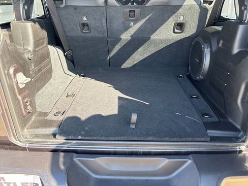 Used 2022 Jeep Wrangler Unlimited Sahara image 28