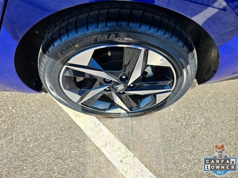 Used 2023 Hyundai Elantra Limited FWD image 14