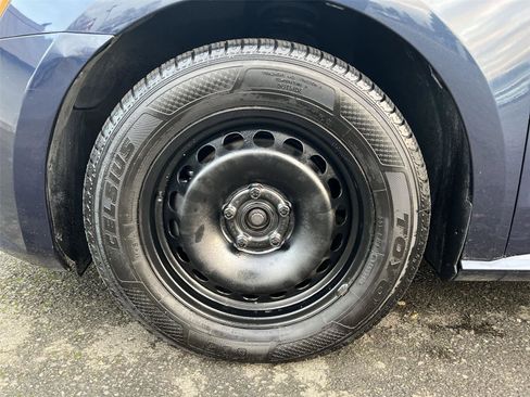 Used 2014 Volkswagen Passat 1.8T S image 9