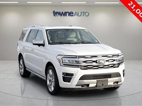 Used 2023 Ford Expedition Platinum image 7