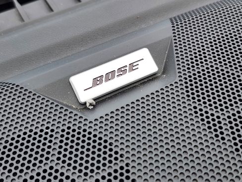 Certified 2025 GMC Canyon Denali image 19