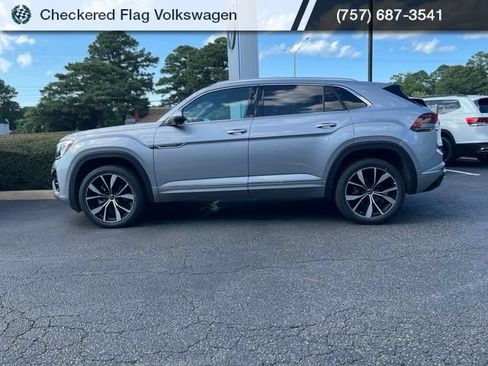 Used 2024 Volkswagen Atlas Cross Sport SEL Premium R-Line AWD/4WD image 4