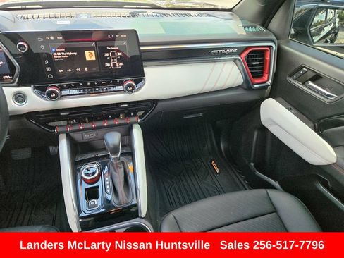 Used 2024 GMC Canyon AT4X AWD/4WD image 16