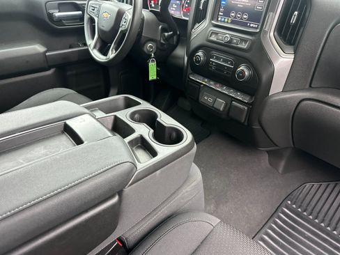 Used 2021 Chevrolet Silverado 1500 Custom w/ Safety Confidence Package image 17