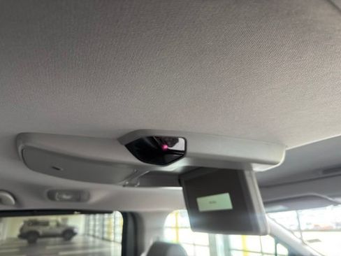Used 2023 Honda Odyssey Elite image 16