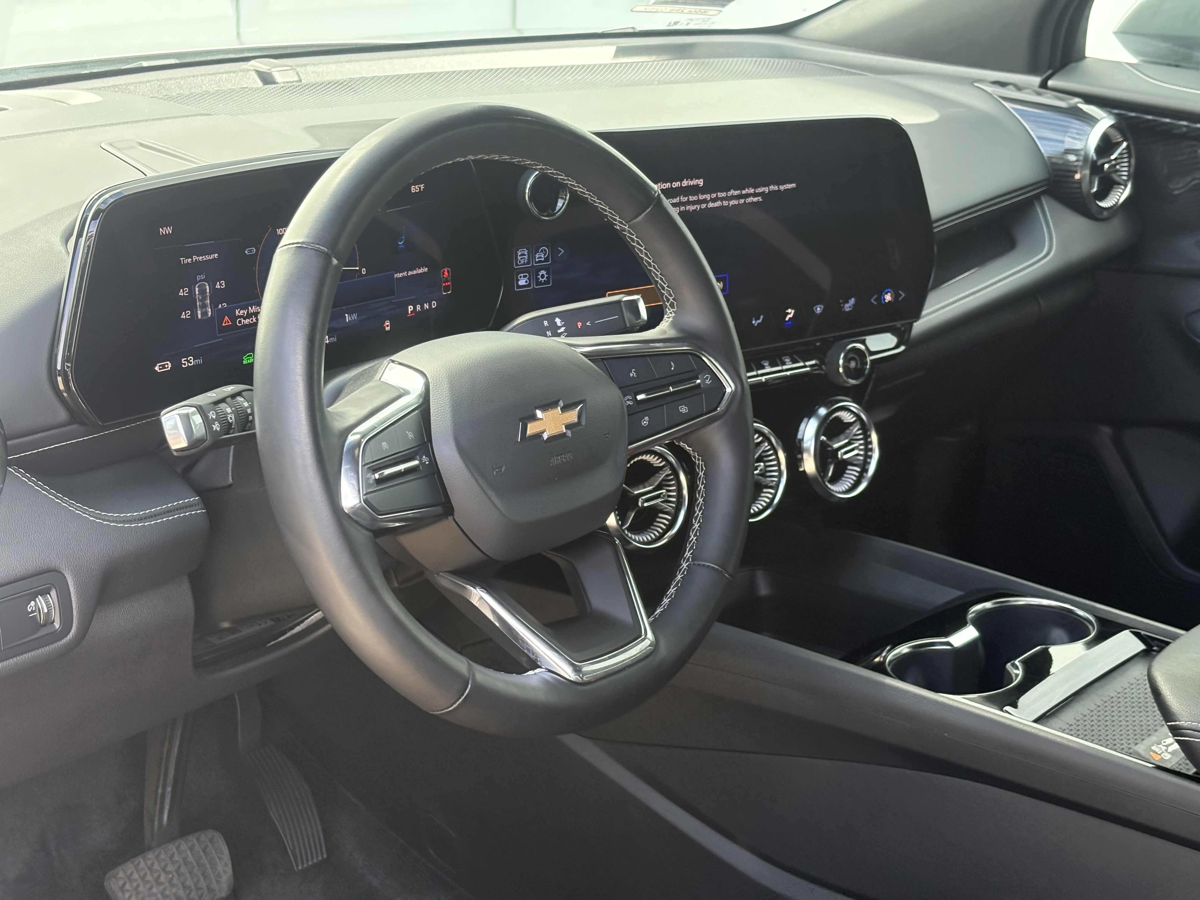 Used 2024 Chevrolet Blazer EV LT AWD/4WD image 15