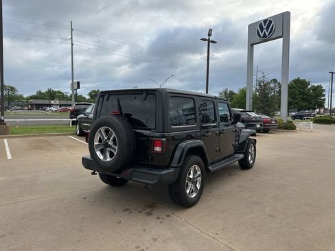 Used 2020 Jeep Wrangler Unlimited Sahara AWD/4WD image 5