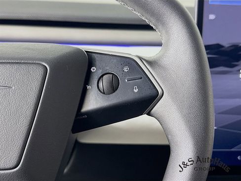 Used 2024 Tesla Cybertruck AWD Crew Cab image 14