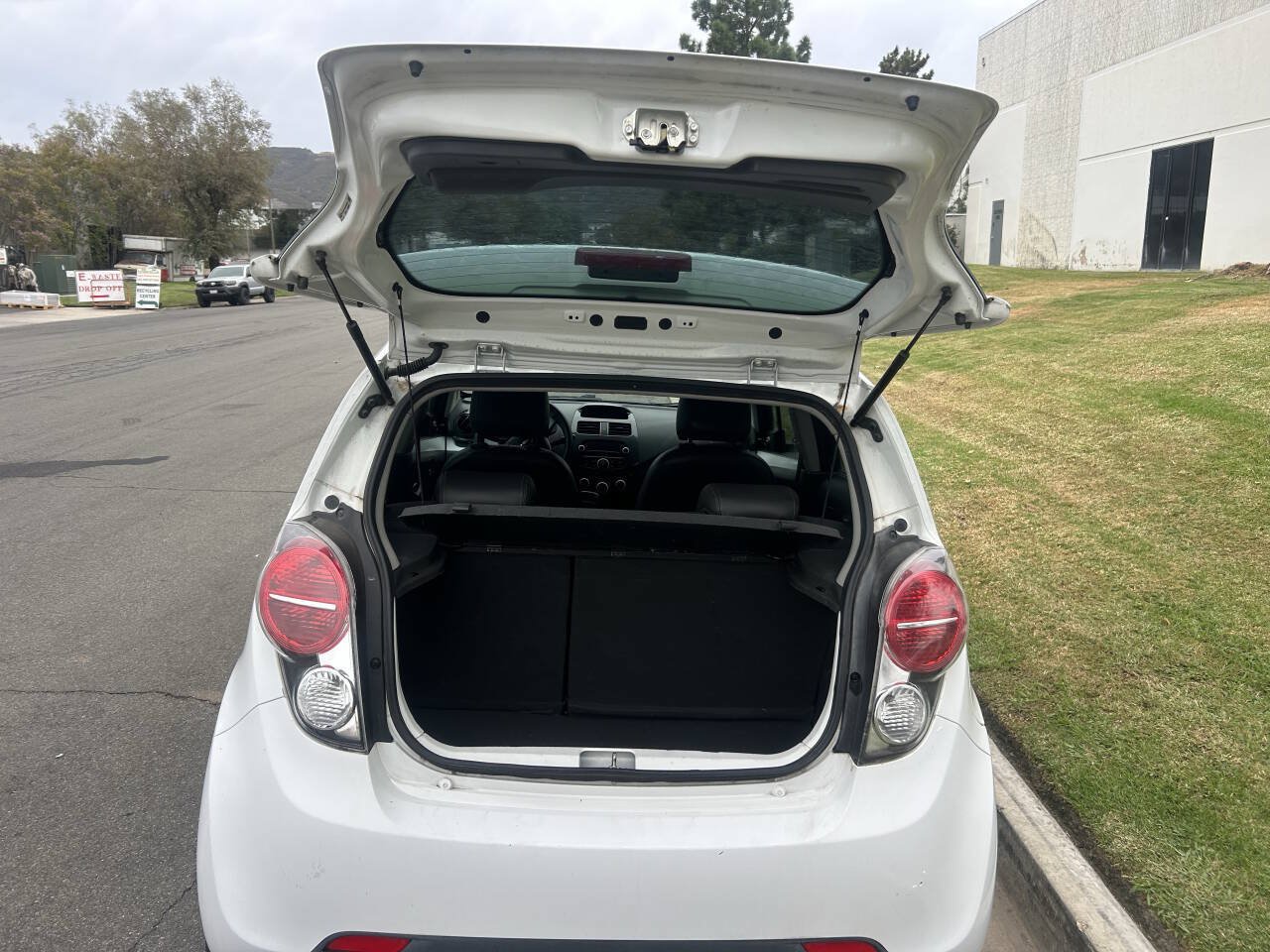 Used 2014 Chevrolet Spark LS FWD image 9