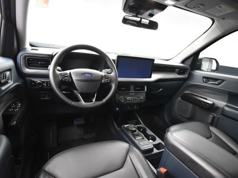 Used 2025 Ford Maverick Lariat w/ Black Appearance Package image 11