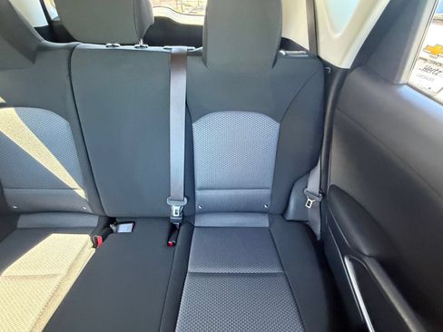 Used 2025 Kia Soul LX w/ LX Technology Package FWD image 35