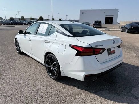 Certified 2024 Nissan Altima 2.5 SR w/ SR Premium Package FWD image 8