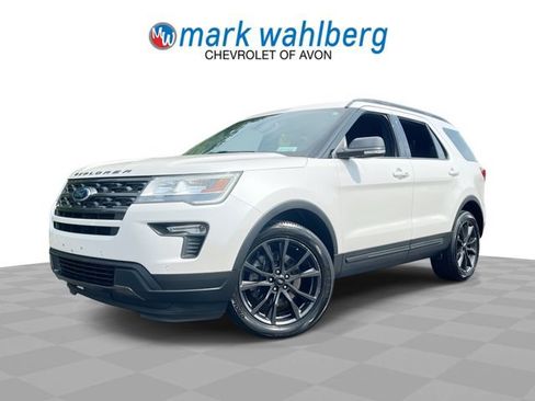Used 2018 Ford Explorer XLT w/ Equipment Group 202A AWD/4WD image 1