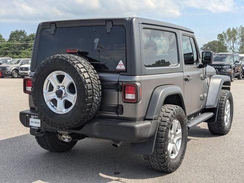 Used 2020 Jeep Wrangler Sport AWD/4WD image 3