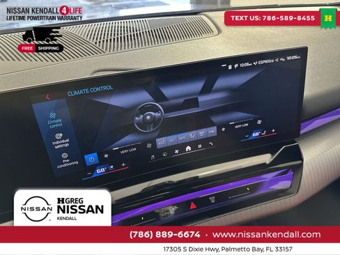 Used 2025 BMW M5 w/ Carbon Package image 23