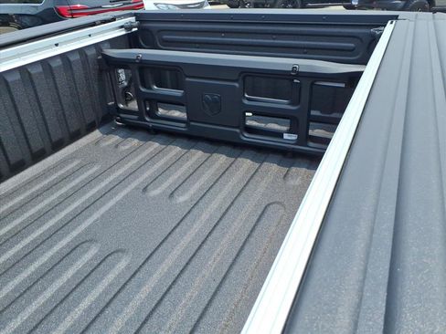 New 2026 RAM 2500 Limited AWD/4WD image 14