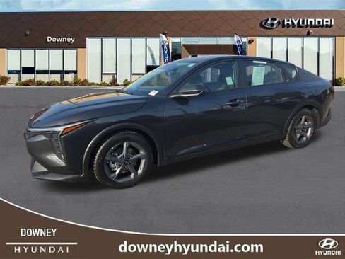 Used 2025 Kia K4 FWD image 1