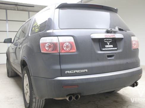 Used 2012 GMC Acadia SL w/ Preferred Package FWD image 2