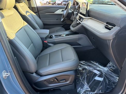 New 2026 Ford Explorer Active w/ Active Comfort Package image 15