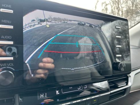 Certified 2022 Toyota Sienna LE image 14