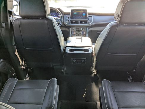 Used 2023 Chevrolet Suburban Premier image 25