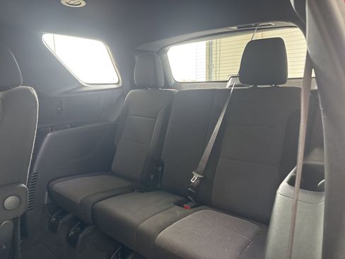 Used 2023 Chevrolet Traverse LT image 16