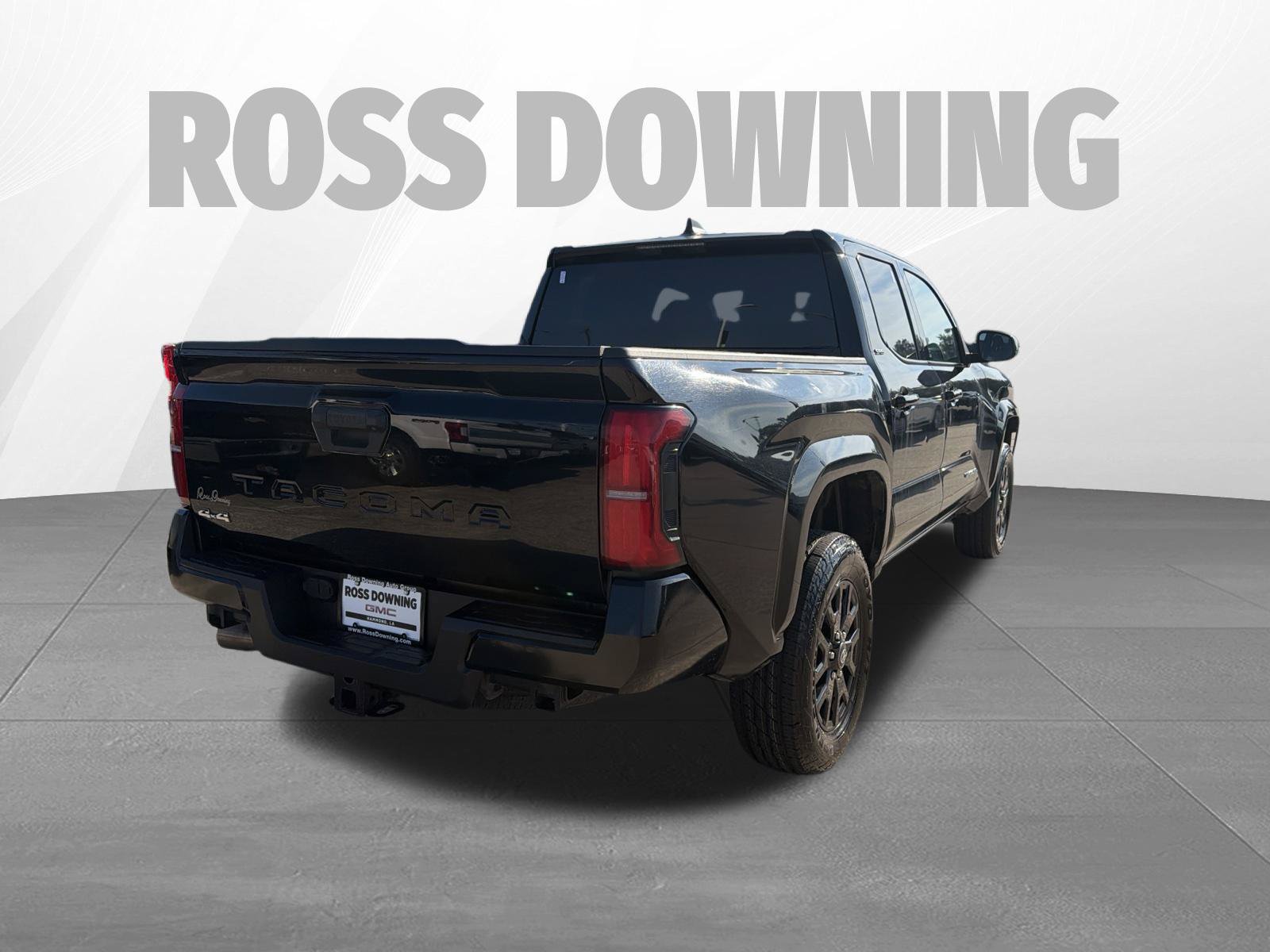 Used 2025 Toyota Tacoma SR5 AWD/4WD image 4