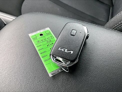 Used 2022 Kia K5 LXS FWD image 12