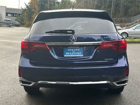 Used 2017 Acura MDX w/ Technology & Entertainment image 4