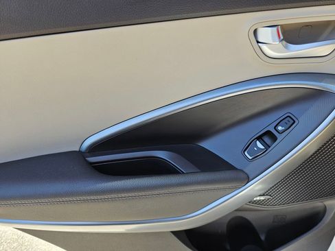 Used 2018 Hyundai Santa Fe Sport FWD image 19