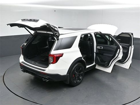Certified 2022 Ford Explorer ST w/ ST Street Pack image 60