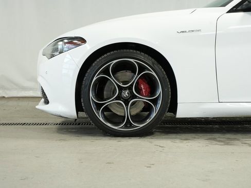 Used 2022 Alfa Romeo Giulia Veloce image 43