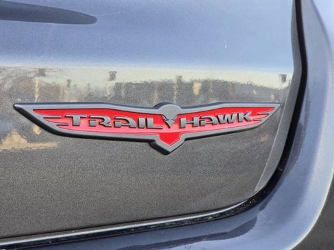 Used 2022 Jeep Compass Trailhawk w/ Trailhawk Elite Group image 29