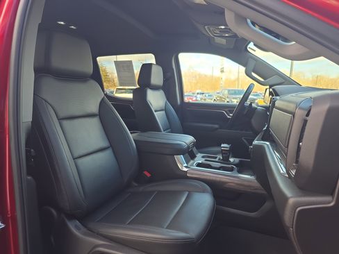 Used 2025 Chevrolet Silverado 1500 LTZ image 34