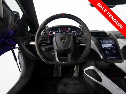 Used 2024 Lamborghini Revuelto AWD/4WD image 16