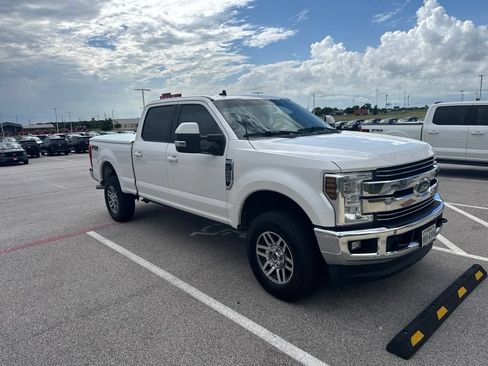 Used 2019 Ford F250 Lariat w/ Lariat Value Package AWD/4WD image 4