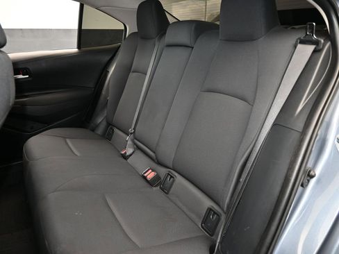 Used 2021 Toyota Corolla LE image 29