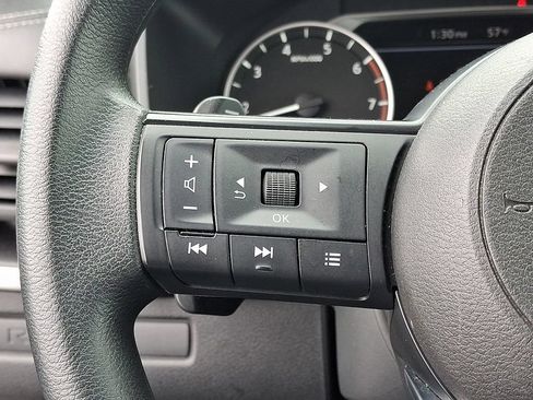Used 2024 Nissan Rogue S AWD/4WD image 20