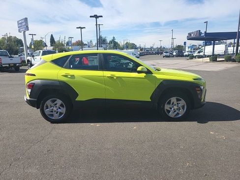 New 2026 Hyundai Kona SE image 7