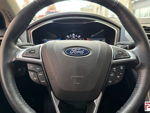 Used 2018 Ford Fusion Energi SE image 26