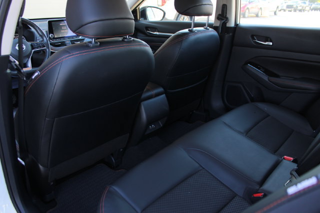 Used 2023 Nissan Altima 2.5 SR AWD/4WD image 19