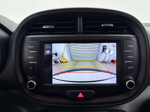 Certified 2025 Kia Soul LX FWD image 5