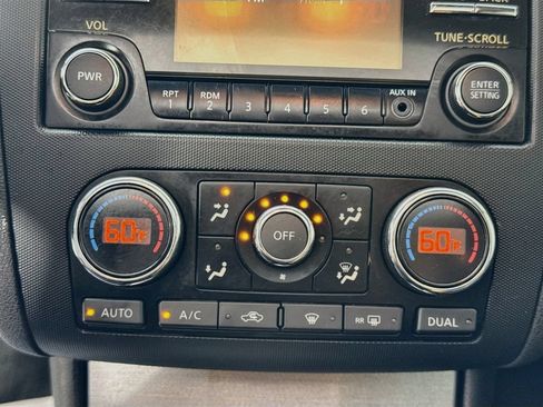 Used 2012 Nissan Altima 3.5 SR w/ Sport Pkg FWD image 16