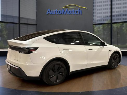 Used 2026 Tesla Model Y Long Range AWD/4WD image 12