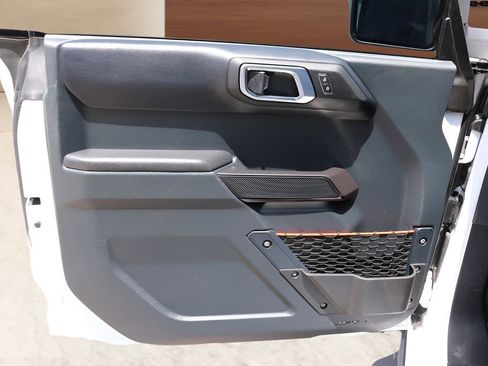 Used 2024 Ford Bronco Raptor w/ Interior Carbon Fiber Pack 6 AWD/4WD image 10