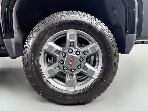 New 2025 GMC Sierra 3500 SLT w/ SLT Premium Package image 32